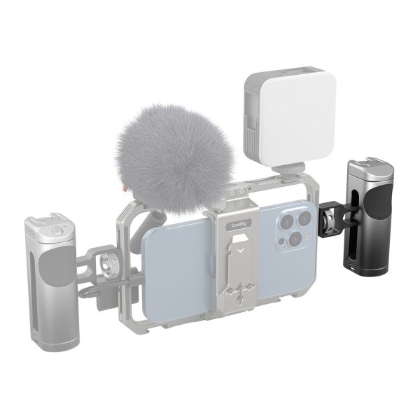 SmallRig 3894 Side Handle for Smartphone kiinnittyy metalliseen videorigiin ja tarjoaa tukevat kaksi sivukahvaa liikkuvaa videokuvausta tai vloggausta varten, ja se tukee lisävarusteita, kuten mikrofonia ja LED-valoa.