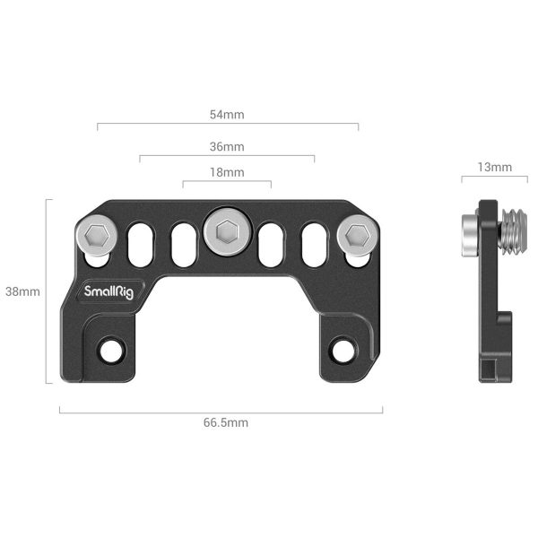 SmallRig 4019 Adapter Plate for Sony FX3 XLR Handle on musta metallinen lisävaruste, jossa on useita reikiä, kolme ruuvia ja merkityt mitat: 66,5 mm leveä, 38 mm korkea, 13 mm syvä, sekä reikien etäisyys ja leveysmitat.