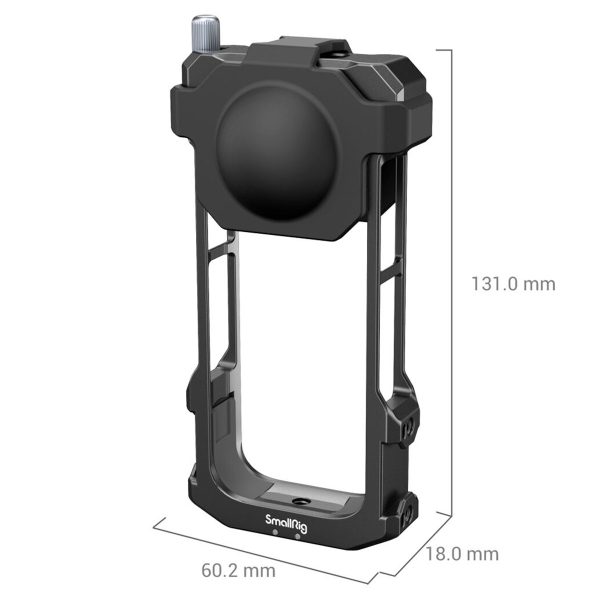 SmallRig 4088 Frame for Insta360 X3 on musta älypuhelimen häkki, jossa on suuri keskimmäinen nuppi, joka on pystysuorassa ja jonka mitat ovat 131,0 mm korkea, 60,2 mm leveä ja 18,0 mm syvä.