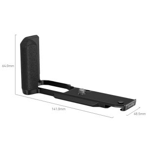 The SmallRig 4263 L-shaped grip for Nikon Z fc (black) features a 64.0 mm high, 141.0 mm long and 48.5 mm wide textured grip, a threaded screw mount and a stylish metal design.