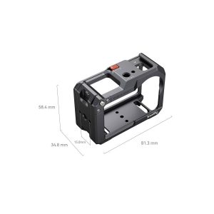SmallRig 4119 Cage for DJI Osmo Action 3/4 on musta metallinen kamerahäkki, jossa on useita kiinnityspisteitä ja jonka mitat ovat 58,4 mm korkea, 34,8 mm leveä, 81,3 mm pitkä ja 15,0 mm paksu.