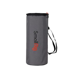 SmallRig 3585 RA-D55 Parabolic Softboxin lieriönmuotoisessa harmaassa kantolaukussa on musta vetoketjukansi, olkahihna ja pystysuoraan painettu SmallRig-logo mustalla ja punaisella edessä.