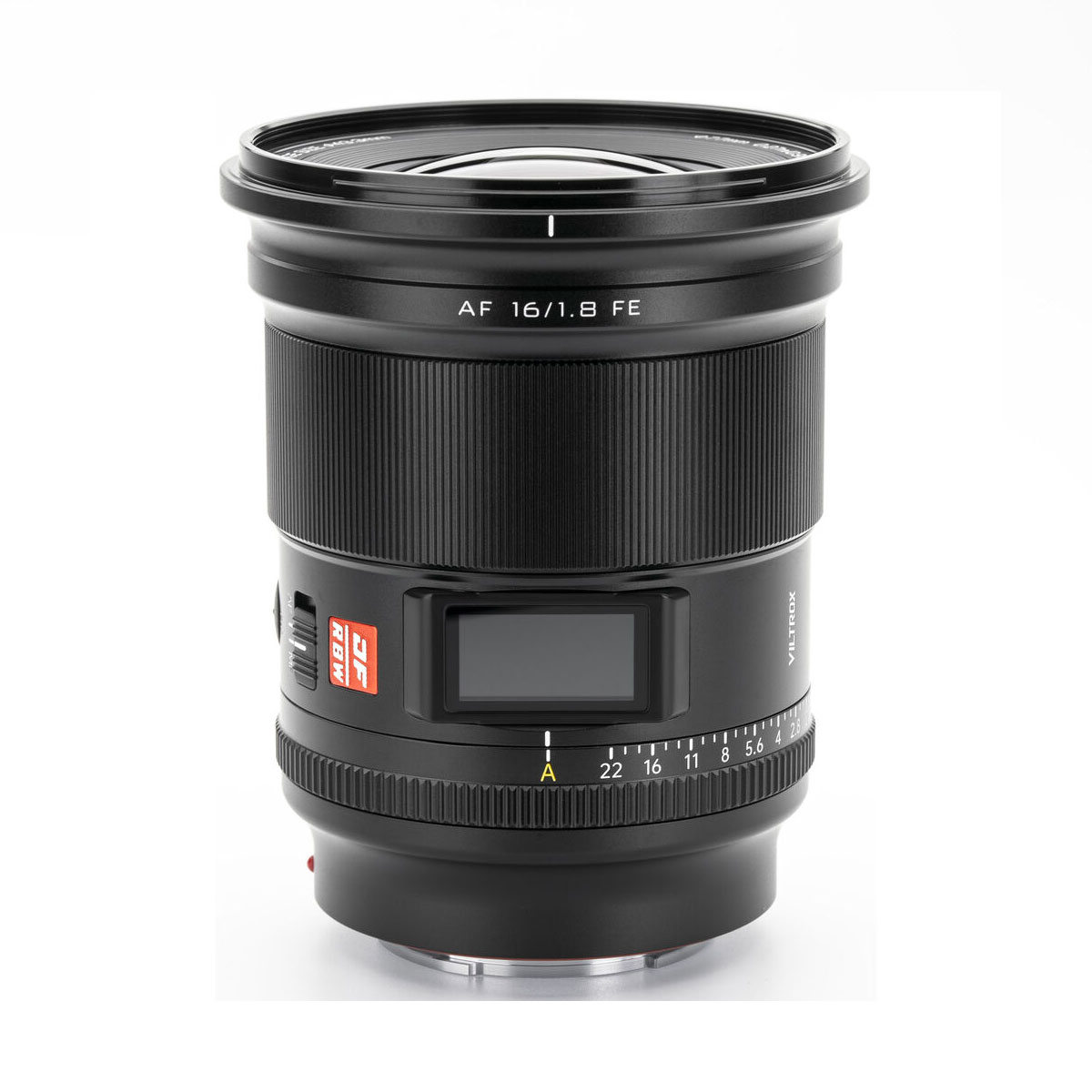 Mustassa Viltrox AF 16mm f/1.8 -objektiivissa Sony E:lle on näyttö, tarkennus- ja aukkomerkinnät, säätökytkimet ja punainen AF-merkki valkoista taustaa vasten.