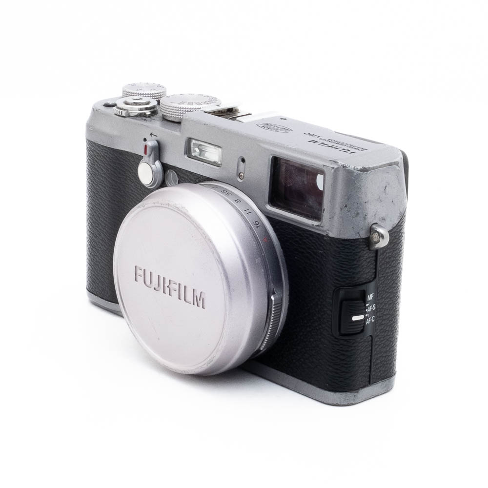 Fujifilm X100 Hopea - Käytetty