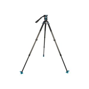 Sirui_SVT75LSVH15_007 Sirui SVT-75 Pro Lite Videojalusta Sirui SVH15 Pro Videopäällä, musta ja sininen, seisoo pystyssä valkoisella pohjalla; siinä on kolme pidennettyä jalkaa, säädettävät jalkalukot ja asennuspäässä kahva.