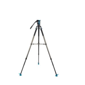 Sirui SVT-75 Pro Videojalusta Sirui SVH15 Pro Videopäällä on musta ja hopeinen kolmijalkainen kolmijalkainen kolmijalkainen jalusta, jossa on sinisiä korostuksia ja joka on esillä valkoista taustaa vasten.