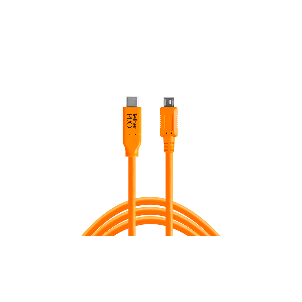 Tether Tools TetherPro TetherPro USB-C-2.0 Micro-B 5-nastainen kaapeli on kirkkaan oranssi, alhaalla kierretty, ja sekä USB-C- että Micro-B-liittimet näkyvät selvästi valkoisella pohjalla.