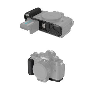 Nikon Z fc, johon on kiinnitetty SmallRig 4262 L-muotoinen kahva Nikon Z f:lle; ylemmässä kuvassa näkyy akun pääsy kahvan kautta, ja molemmissa näkymissä kamera on puoliksi läpinäkyvä.