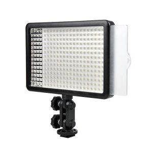 Godox Led 308C on suorakulmainen LED-videovalaisinpaneeli, jossa on läpikuultava diffuusori, säädettävä kiinnike ja kaksi säätönuppia ja joka on suunniteltu käytettäväksi kameroiden tai valokuvauslaitteiden kanssa.