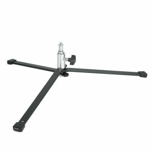 1586866039_814 The Godox 90F foldable floor lamp with removable base features a low-profile black metal tripod, flat feet, silver centre column and tension knob, shown against a white background.