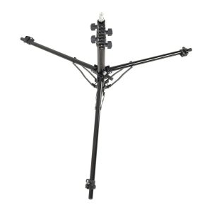 1591864596_553 Godox 190F Compact Adjustable Leg Light Stand -valaisinjalustan kolme mustaa jalkaa on ylhäältä päin katsottuna täysin ulospäin ojennettuna ja keskimmäinen napa on pystyssä, ja sen akselin varrella on säätönupit.