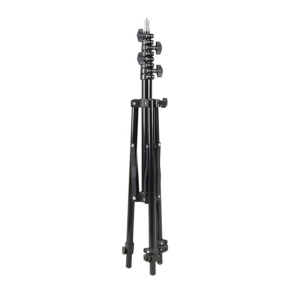 1591864599_480 Godox 190F Compact Adjustable Leg Light Stand on musta, kokoontaitettava kolmijalkainen kolmijalkainen jalusta, jossa on säädettävät korkeussäädöt ja kolme jalkaa, kuvassa pystyasennossa valkoisella pohjalla.