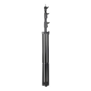 Godox 290F Heavy Duty Light Stand on musta ja kokoontaitettava, ja se on kuvassa pystyasennossa jalat suljettuina ja kolme säätölukkoa näkyvissä pidennetyn keskipylvään varrella.