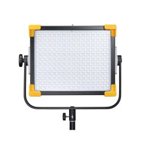 Godox LED LD75R, suorakulmainen paneelivalaisin, jossa on keltaiset kulmasuojat, on asennettu säädettävään mustaan jalustaan valkoista taustaa vasten.