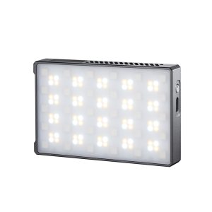 Godox C5R Mobile RGB LED -valaisimessa on ohut, metallinen suorakulmainen kotelo, jossa on pyöristetyt reunat, sivupainike ja kirkkaiden valkoisten ja keltaisten LED-valojen verkko.