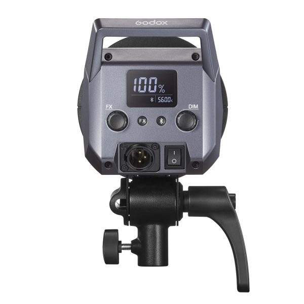 Godox Litemons LA200D Daylight Duo Kit -LED-valo -valaisimen takanäkymä, jossa näkyy sen digitaalinen näyttö 100 %:ssa, ohjauspainikkeet, virtakytkin ja säätönupit mustassa kiinnikkeessä, jossa on kiristyskahvat.