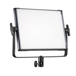Godox KNOWLED LDX50R -paneelivalaisin RGBWW on suorakulmainen LED-studiovalaisin valkoisella diffuusorilla, joka on asennettu mustaan säädettävään kiinnikkeeseen, jossa on sivunupit, ihanteellinen valokuvaukseen tai videotuotantoon.