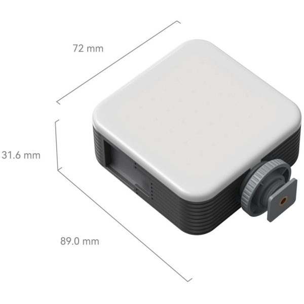 SmallRig 4276 Full Color Mini LED Video Light Vibe P108 on suorakulmainen paneeli, jossa on pyöristetyt reunat, mustat sivut, kiinnitysnuppi, ja sen mitat ovat 72 mm leveä, 31,6 mm korkea ja 89 mm pitkä.