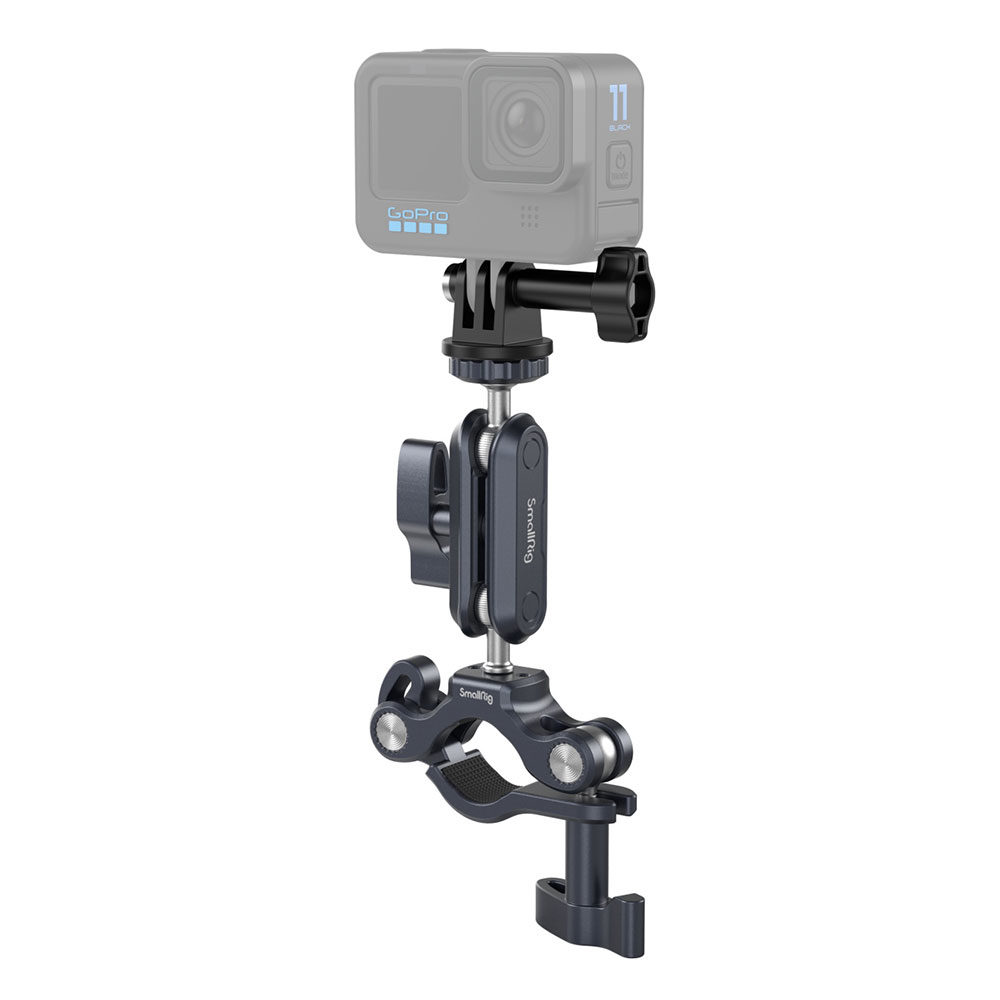 SmallRig 4191 Handlebar Mounting Clamp for Action Cameras on musta, säädettävä kiinnike, jossa on tukeva kiristysmekanismi ja kääntyvä varsi, ihanteellinen toimintakameroiden kiinnittämiseen ohjaustankoon, putkiin tai muihin sylinterimäisiin esineisiin.