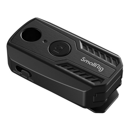 Langaton SmallRig 3902 -kauko-ohjain tietyille Sony-, Canon- ja Nikon-kameroille on musta laite, jossa on keskeinen SmallRig-painike, tilakytkin ja kuvioidut pintatiedot.