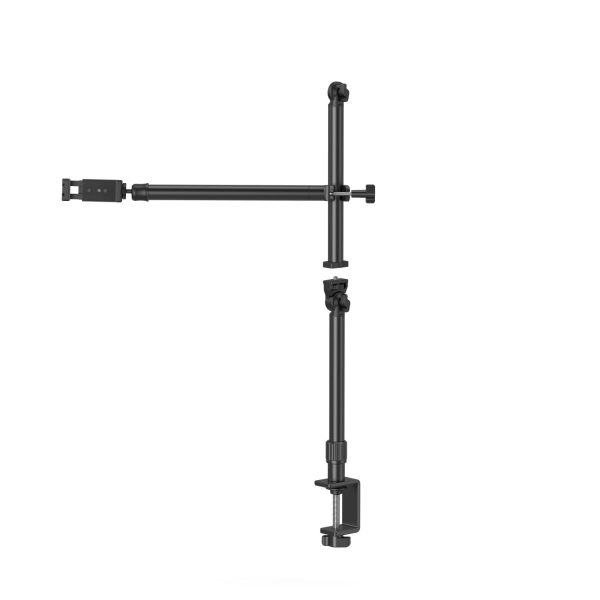 SmallRig 4456 Live Desktop Camera Bracket DT 50 on musta, säädettävä metallivarsi, jossa on useita niveliä ja kiinnittimiä pöydän tai pöydän reunan kiinnittämistä varten, kuvassa valkoista taustaa vasten.