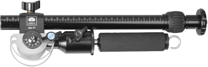 Sirui Horizontal Arm HA-77 on musta, ja siinä on mittausmerkinnät, säätönupit, pyörivä pohja, jossa on kulmamerkinnät, pehmustettu kahva ja metallirengas päässä.
