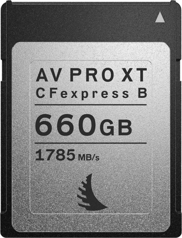 Esillä on suorakulmainen ANGELBIRD AV PRO CFexpress XT MK2 Type B -kortti, jonka kapasiteetti on 660 Gt ja nopeus 1785 MB/s. Kortin hopea-musta muotoilu ja painetut tekniset tiedot.
