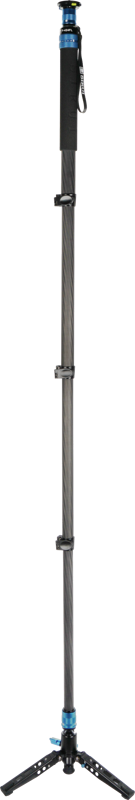 Sirui P-424FL Monopod on korkea, musta monopodi, jossa on siniset korostukset, vaahtomuovinen kahva lähellä yläosaa, kolme käännettävää lukitusta korkeuden säätöä varten ja pieni kokoontaitettava kolmijalka alareunassa.