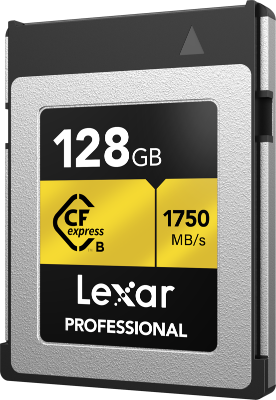 Lexar CFexpress Pro Gold R1900/W1500 128GB -muistikortti on hopean ja mustan muotoilu keltaisilla korostuksilla, siinä on "128GB" -merkintä ja se tarjoaa jopa 1900 MB/s luku- ja 1500 MB/s kirjoitusnopeuden. Tuotemerkintä näkyy etupuolella.