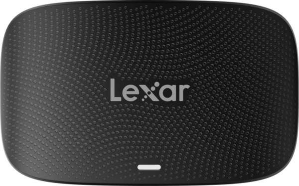 Musta Lexar Cardreader CFExpress Type B/SD UHS-II USB 3.2 Gen2 -lukija, jossa on kuvioitu pistemäinen kuvio, pyöristetyt reunat, Lexar-logo keskellä ja pieni valkoinen merkkivalo lähellä alareunaa.