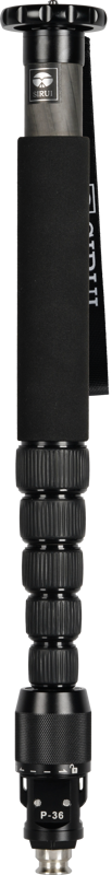 Sirui P-36 Adapter for Monopod/Feet on musta ja hopeinen lisävaruste, jossa on vaahtomuovinen kahva, kierrelukot ja rannehihna, joka on suunniteltu turvalliseen kameran tukemiseen.