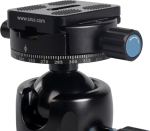 Close-up of the Sirui MT-20 headset: black headset with rotating base, knob highlighted in blue, degree markings and "www.sirui.com" printed on the top plate.