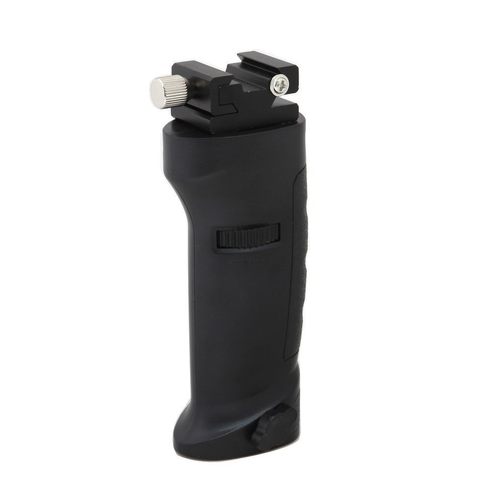 Godox Witstro Handgrip on musta kamerakahva, jossa on kuvioitu kahva, yläkiinnike ja säätönupit ja joka on suunniteltu kiinnitettäväksi kameroihin tai jalustoihin.