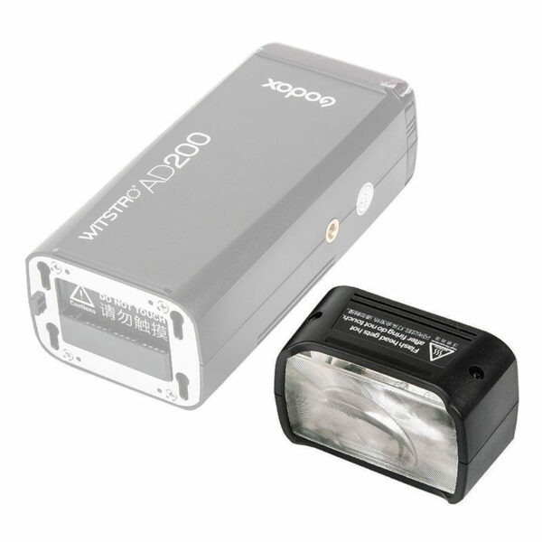 Godox Witstro AD200 -kannettava salamalaite näkyy valkoisella pohjalla, ja sen vieressä on Godox H200 Speedlite -salamalaitteen lisälaite.