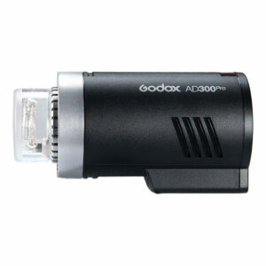 Godox Glass Dome for AD300Pro, jossa on läpinäkyvä lamppukotelo ja joka on suunniteltu lisävarusteeksi Godox AD300Pro -kannettavalle studiosalamavalaisimelle.