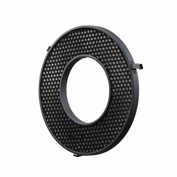 Godox BD-09C on musta, pyöreä 6 mm:n ritilä R1200 Rengasvaloheijastimelle, jossa on 40 asteen hunajakennokuvio ja suuri keskiaukko valon leviämisen hallintaan studioasetuksissa.