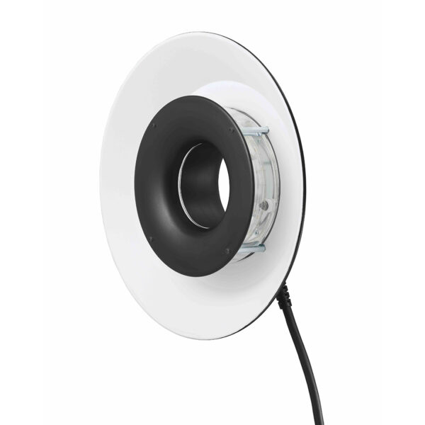 Godox RFT-21 Rengassalamaheijastin R1200 White -valaisimelle sisältää pyöreän LED-rengasvalon, jossa on valkoinen ulkokehä ja musta keskikehä ja joka on asennettu kirkkaaseen kiinnikkeeseen, jossa on virtajohto, kuvassa valkoista taustaa vasten.