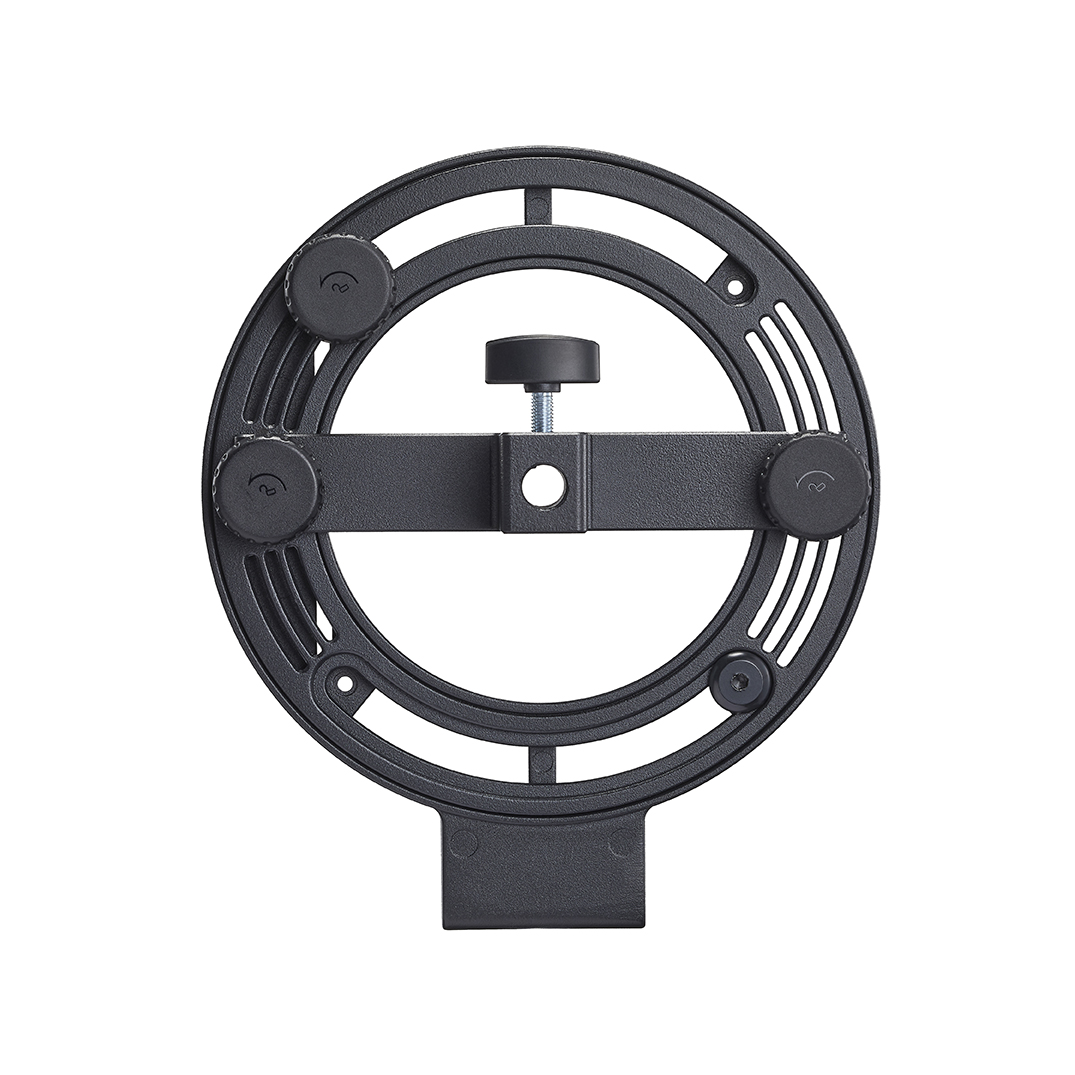 Godox FLB-90 Quick Rotating Camera Bracket Kit R1200:lle on musta pyöreä metallikiinnike, jossa on säädettävä vaakapalkki ja neljä nuppia, jotka on suunniteltu laitteiden tai lisävarusteiden turvalliseen kiinnittämiseen.
