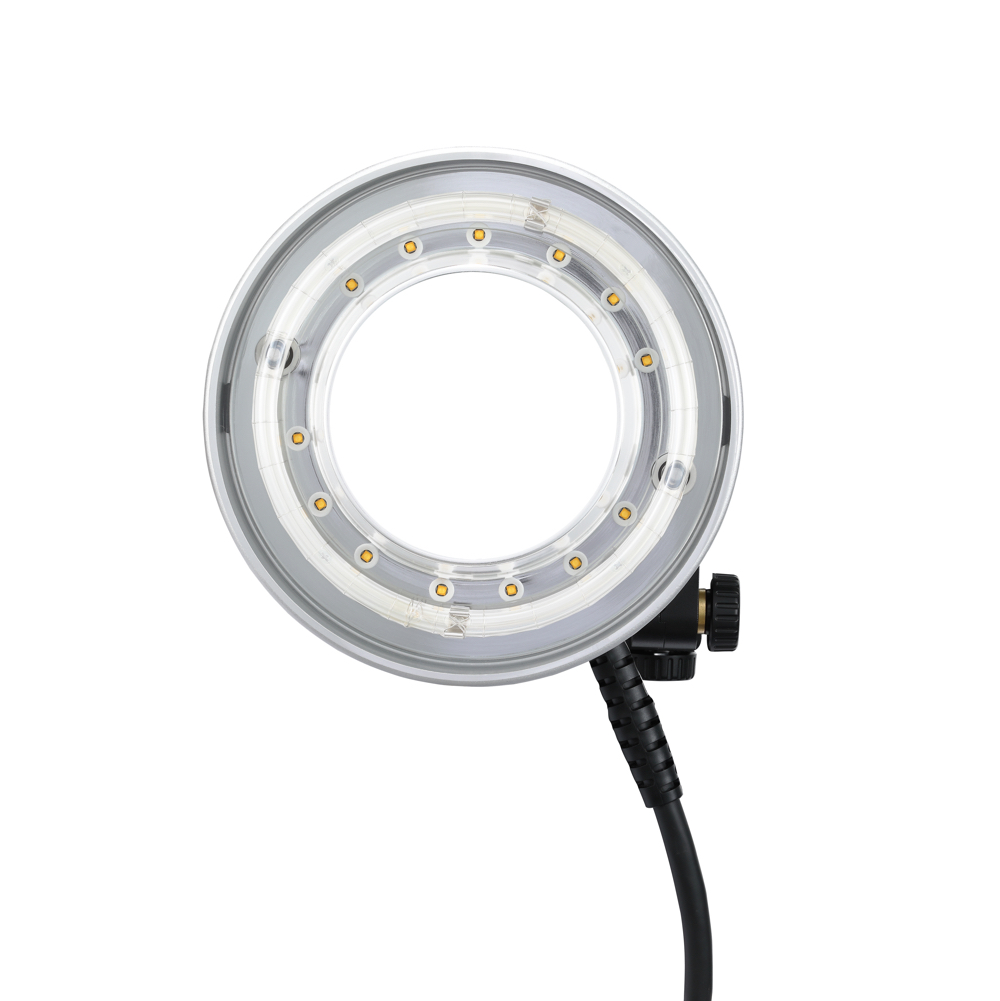 Godox R2400 Rengassalamapää AD1200Pro / P2400 -laitteille on pyöreä muotoilu, jossa on useita LED-valoja sisäreunassa ja musta virtajohto oikeassa alakulmassa, kuvassa etupuolella valkoisella taustalla.