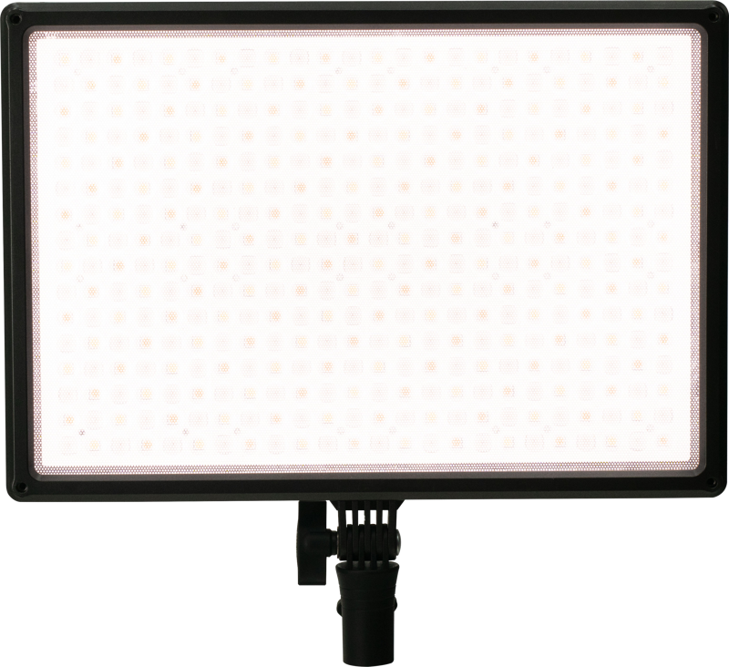 NANLITE MixPad 27C II RGBWW LED-paneelissa on suorakulmainen muotoilu mustalla kehyksellä, se on asennettu jalustalle ja hehkuu kirkkaasti lukuisilla pienillä valaistuilla lampuilla, jotka näkyvät sen pinnalla.