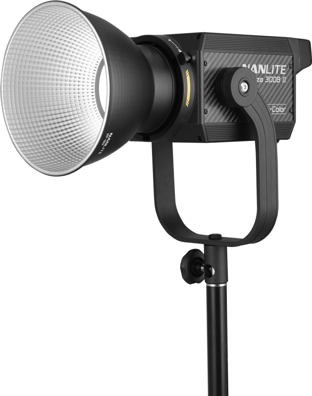 NANLITE Forza 300B II Bicolor LED Spot -valaisimessa (LED-valo) on suuri heijastinmalja, musta säädettävä jalusta ja digitaalinen ohjauspaneeli, mikä tekee siitä ammattimaisen studiovaloratkaisun.