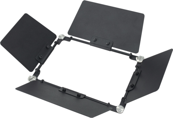 NANLITE Barndoor for Mixpad II 11C on musta, suorakaiteen muotoinen metallinen valonmuokkain, jossa on neljä säädettävää läppää, joilla voit hallita tarkasti studion tai näyttämön valaistuksen suuntaa ja leviämistä.