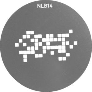 NANLITE GOBO Set 1 PJ-BM:lle sisältää pyöreän, harmaan gobon, jonka keskellä on valkoisten neliöiden ruudukko ja yläreunaan painettu koodi NLB14.