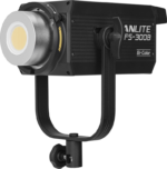 800q-05_119722 NANLITE FS-300B LED Bi-color Spot Light -LED-valo -valaisimessa on suuri pyöreä valonlähde, säädettävä kiinnitysteline ja tyylikäs musta kotelo.