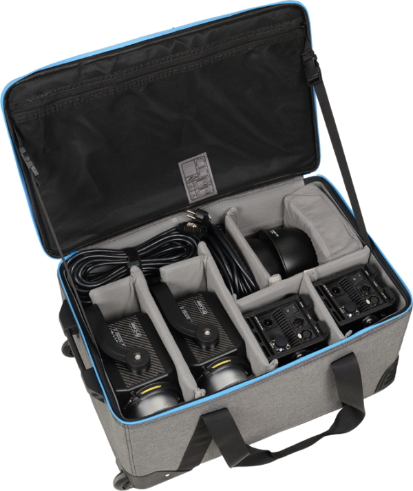 NANLITE Trolley Case for 2 Lights Forza 300 II / 300B II on harmaa, pehmeäpintainen kantolaukku, jossa on pehmustetut lokerot, joihin kameran objektiivit, virtajohdot ja kaksi studiovaloa mahtuvat siististi.