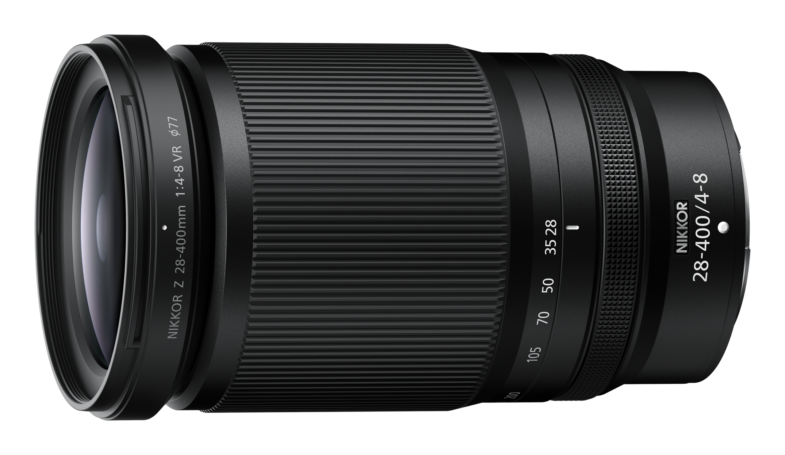 Nikon Nikkor Z 28-400mm f/4-8 VR -objektiivi näkyy valkoisella pohjalla, ja siinä on musta muotoilu, jossa on kuvioidut tarkennusrenkaat ja zoomausrenkaat sekä valkoiset merkinnät polttoväleille ja teknisille tiedoille.
