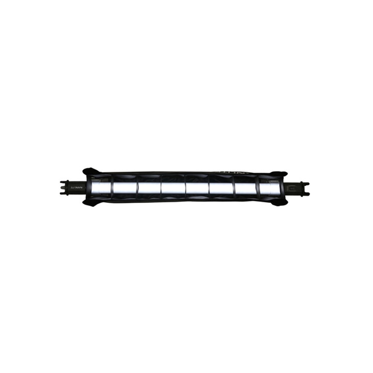 NANLITE Barndoor with eggcrate for Pavotube II 30C, musta suorakaiteen muotoinen lisävaruste, jossa on läpinäkyvä etuosa ja segmentoitu muotoilu, on esitetty valkoista taustaa vasten.