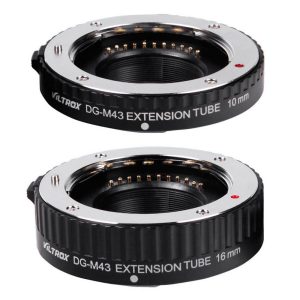 1560926208_200 Viltrox DG M43 (10mm/16mm) automaattisessa jatkoputkessa MFT on metalliset kiinnikkeet ja elektroniset koskettimet, jotka on suunniteltu Micro Four Thirds -kameroille.