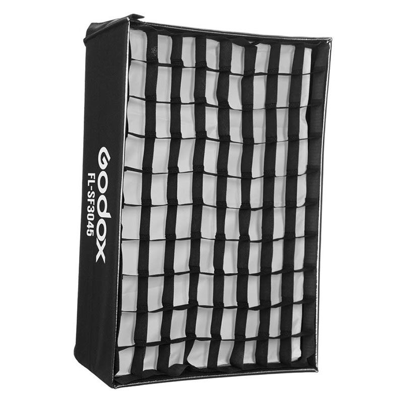 Godox Softbox + Grid for FL60 on suorakulmainen modifiointilaite, jossa on musta kehys ja harmaat rasterikennot, jotka on suunniteltu valon suunnan ohjaamiseen valokuvauksessa.