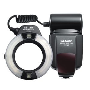 Viltrox JY 670C Canon Rengassalama on pyöreä LED-rengassalama, jossa on ohjausyksikkö ja joka on suunniteltu makrokuvaukseen.